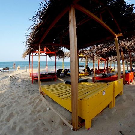 Hotel Feel The Waves Arugam Bay Exterior foto